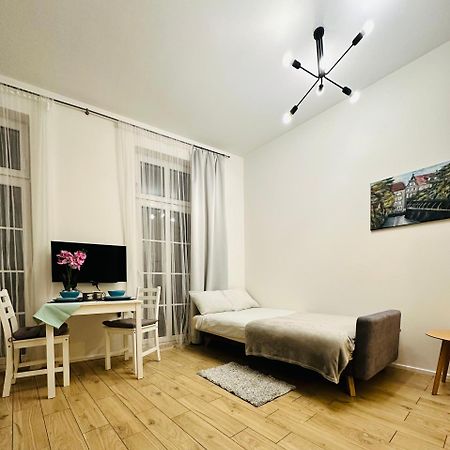Apartament Matejki Poznan Bagian luar foto